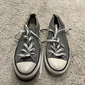 Grey Converse size 6 in mens (fit women’s 7.5)